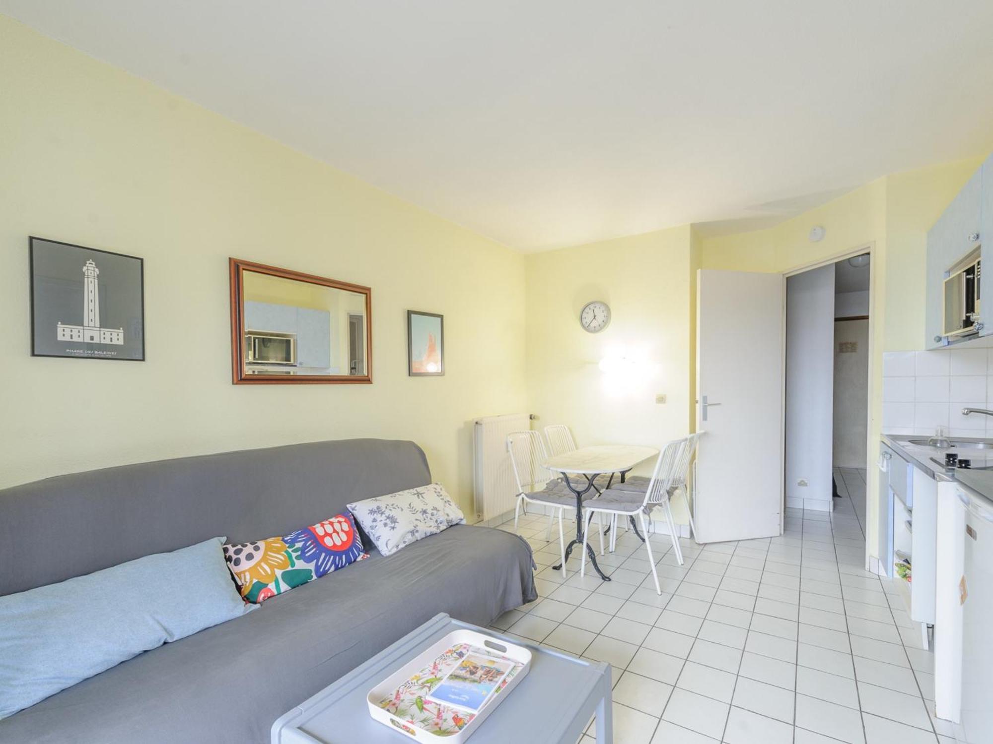 T2 A 50m De La Avec Piscine Et Terrasse - Chatelaillon-plage, 4 Personnes - Fr-1-535-50 Apartment