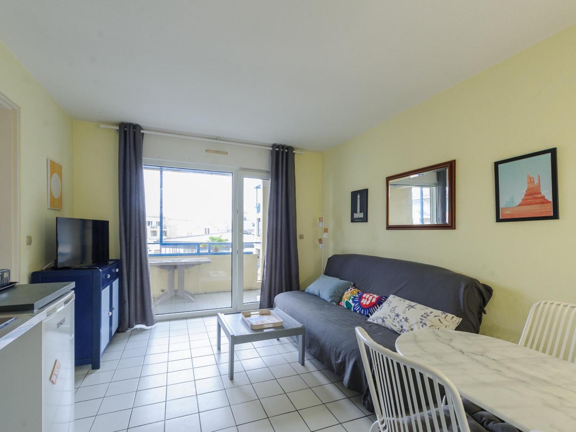 T2 A 50m De La Avec Piscine Et Terrasse - Chatelaillon-plage, 4 Personnes - Fr-1-535-50